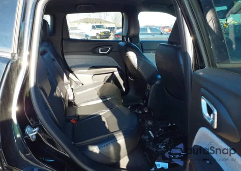 2023 Jeep Compass Latitude 4X4 из США, поврежденный, VIN 3C4NJDBN9PT560003